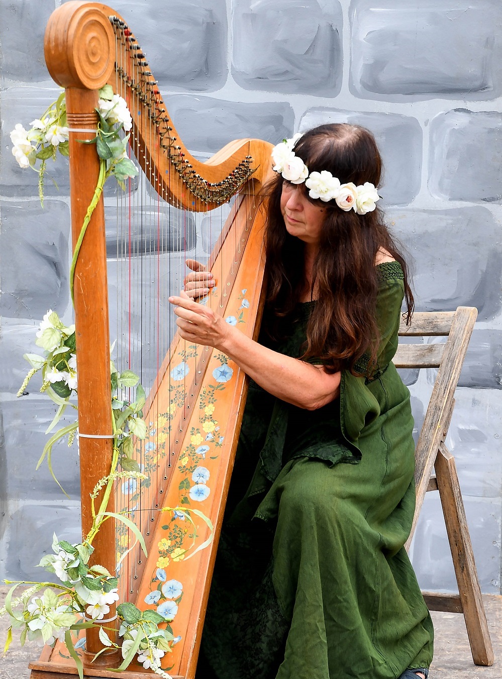 Performers at EMF - King's Grove