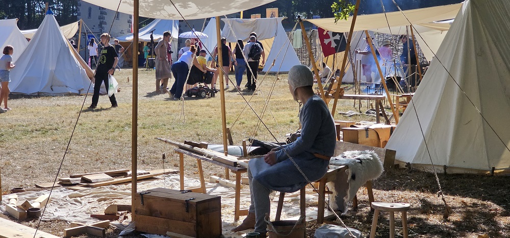 Re-enactor camp life at King's Grove