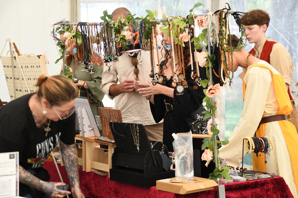 Medieval markets at EMF - King's Grove